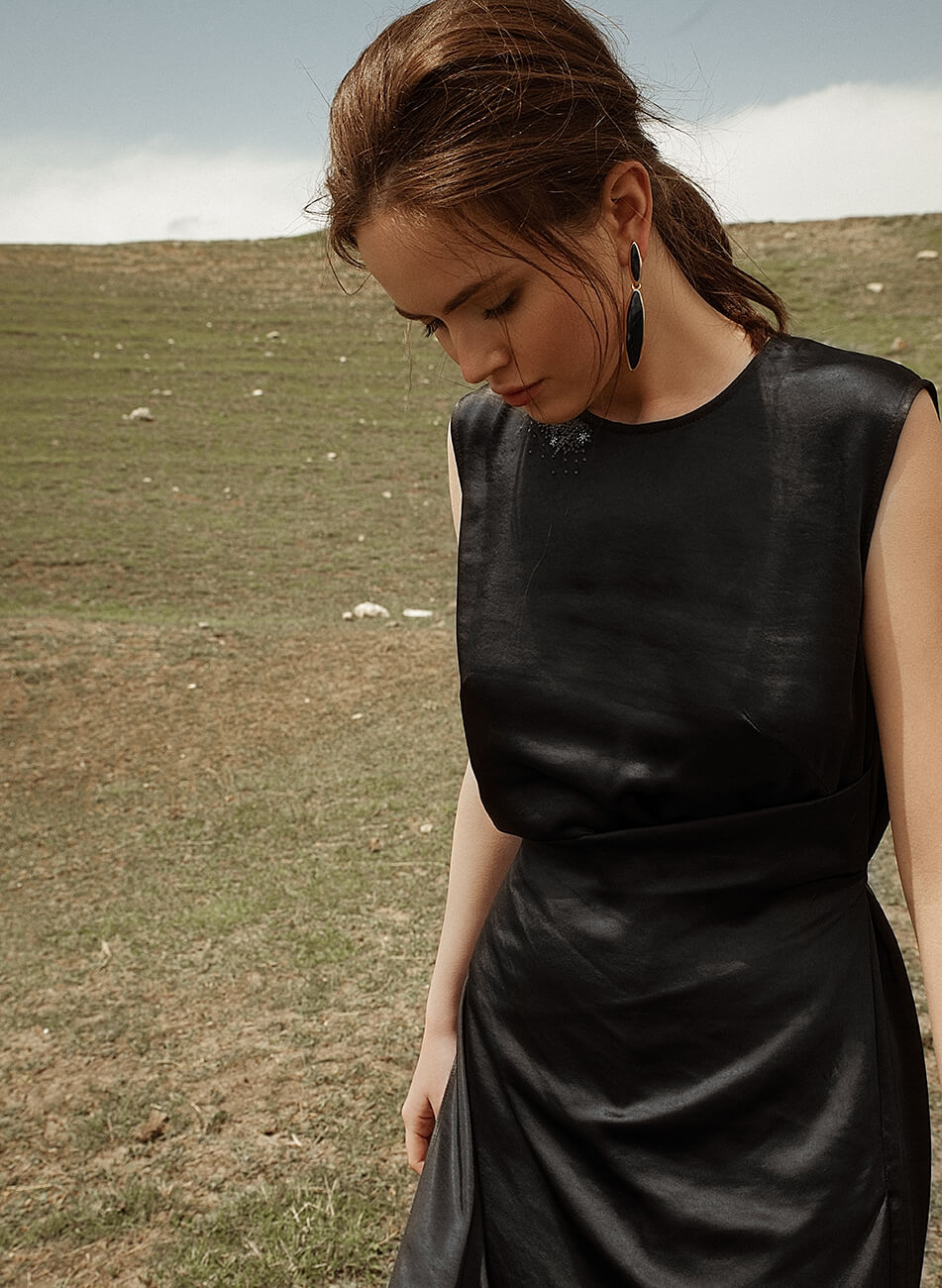 DSC_8221-Edit-Edit Сукня міді з вишивкою WONDER (WNDR_ss21_sblck_04) - фото 2