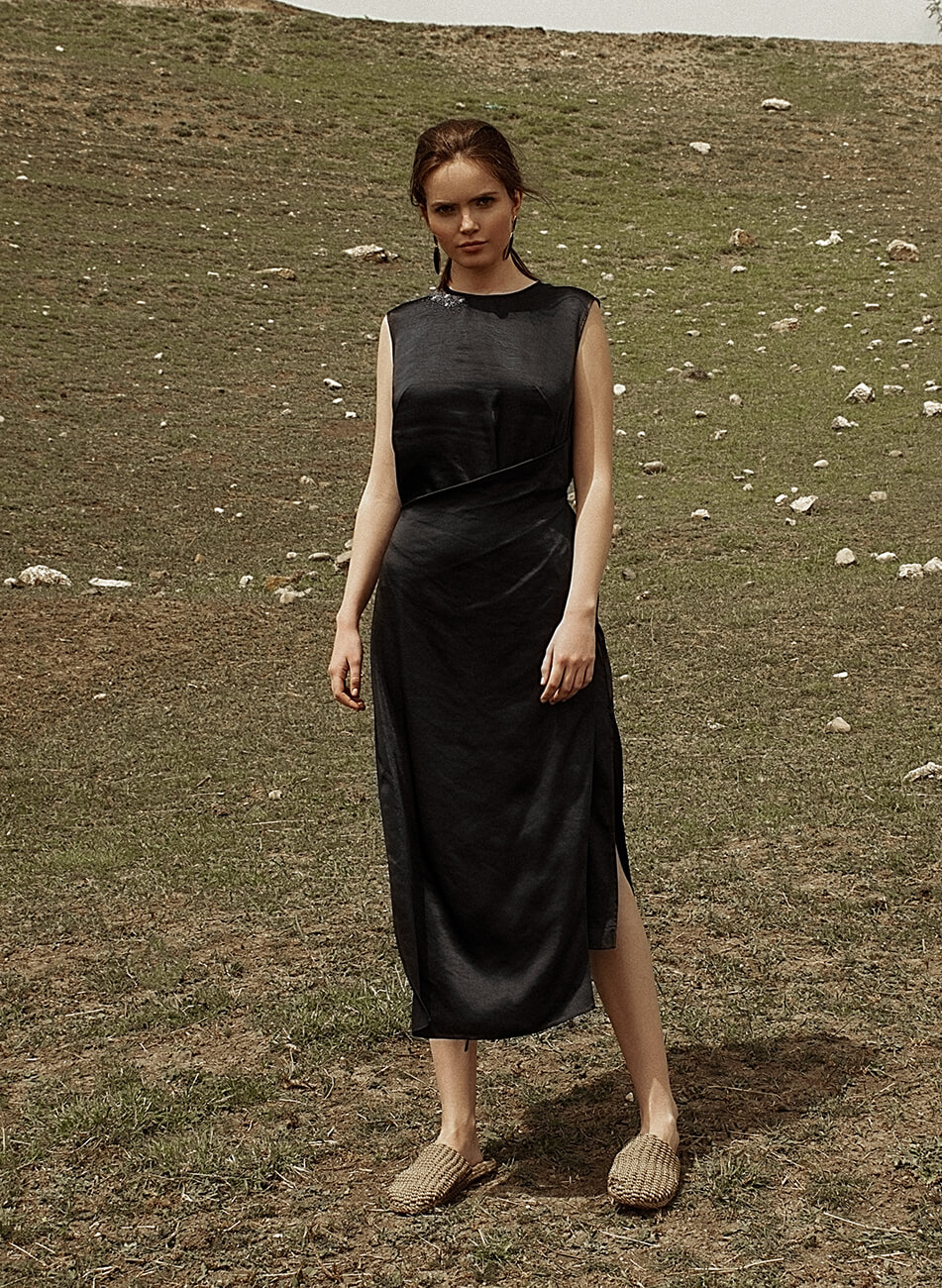 DSC_8228-Edit-Edit Сукня міді з вишивкою WONDER (WNDR_ss21_sblck_04)