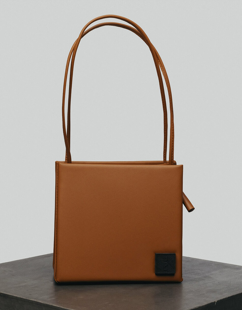 Square_Bag_brown-min Шкіряна сумка Square Bag in Brown LONA PRIST (LPR_SQ-BA-M-Brown) - фото 4