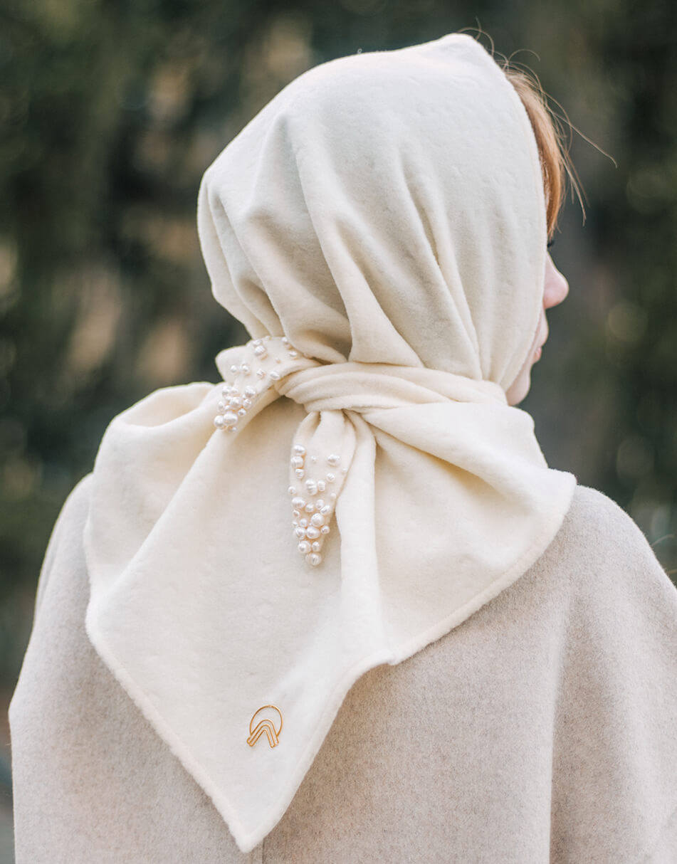 IMGP8738 Хустка з шерсті розшита перлами Княгиня NESAMOVYTO (NST_KNG) - фото 6