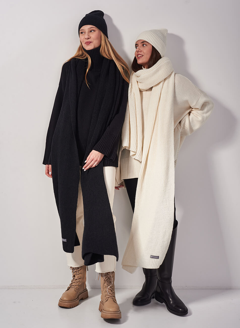 C9BF18B1-5BD9-4A00-A1F1-6D8AC1836695 Шарф з вовни мериноса FIORE BIANCO (FRBC_FBscarf__black) - фото 4