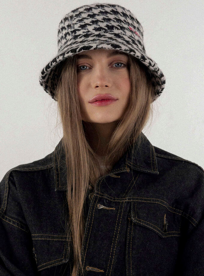 Класична панама Black&white FURT (FR_BCKT-GL-FRT)