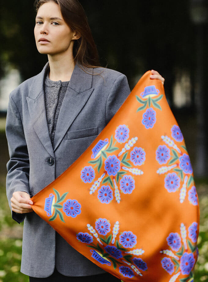 Шовкова хустка Квіти на помаранчевому OLIZ (OL_068)