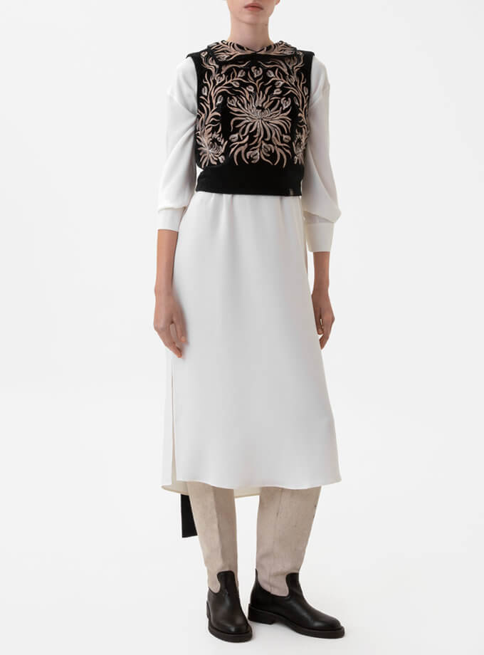 Вишитий жилет з коміром Яворівський дивоцвіт, темно-синій оксамит GAPTUVALNYA (GPTV_GA_AA_1308)