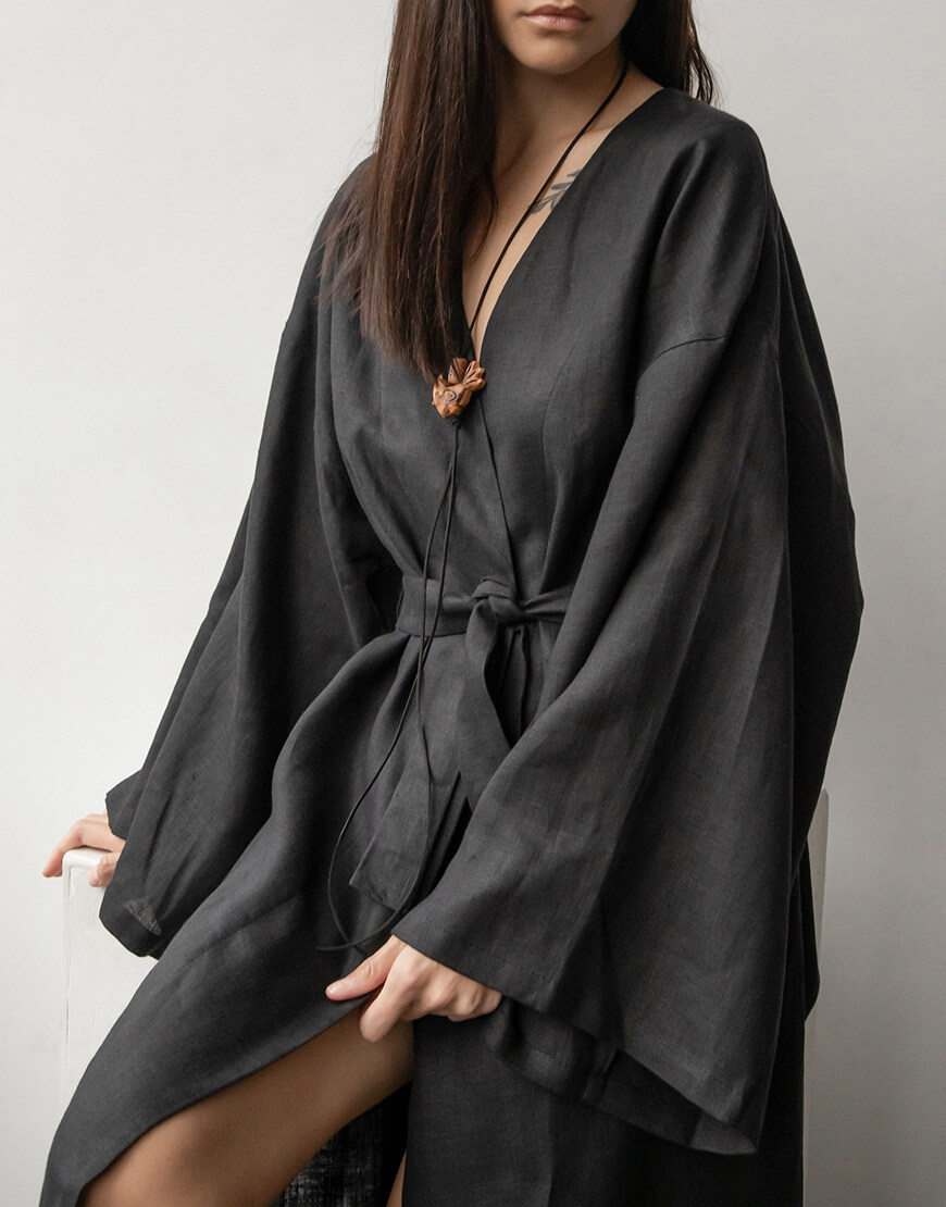 20231113-1N6A8871 Чорне лляне кімоно з паском DUGA (DG_SS_7) - фото 6