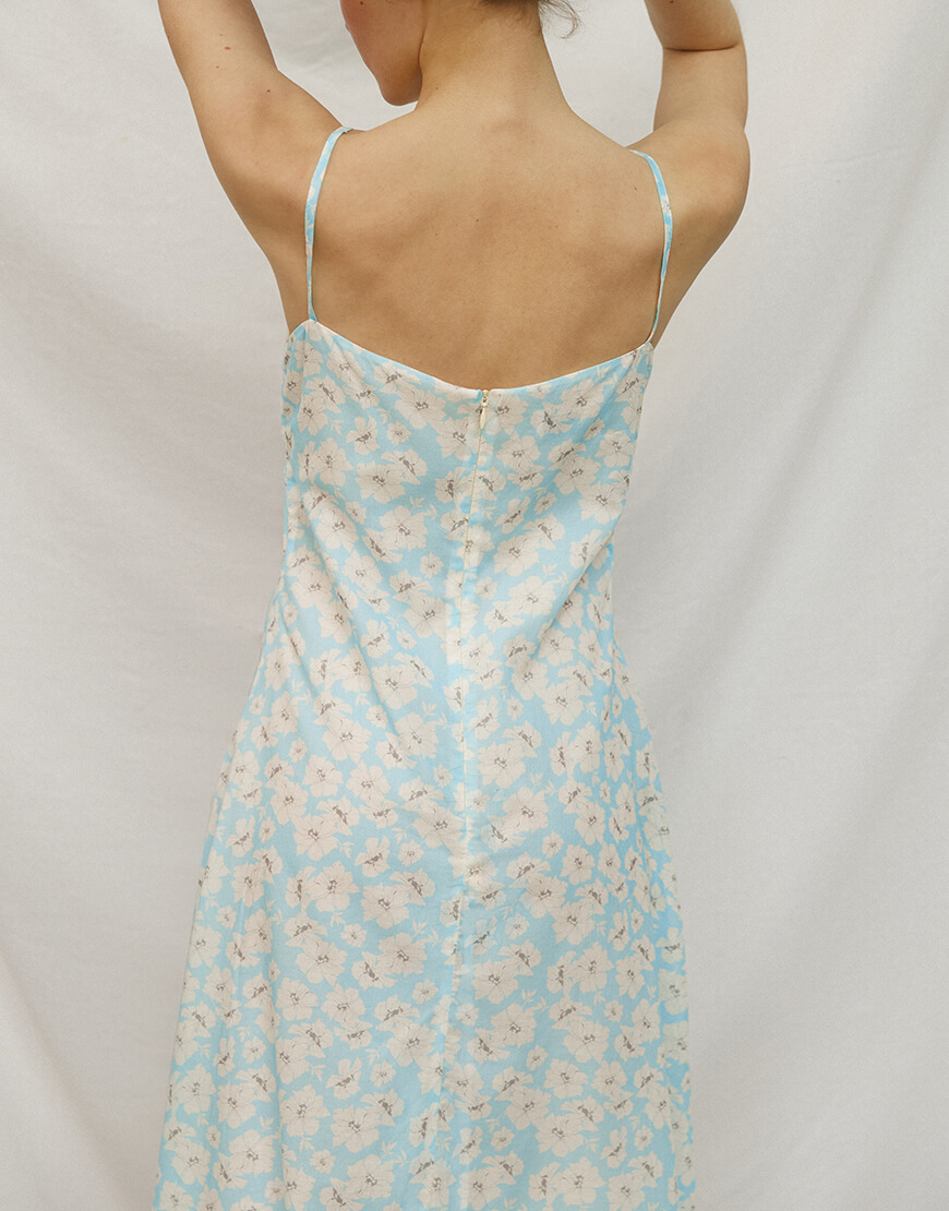 9R7A5597-1 Сукня блакитна в білі квіти THE ESSENCE (ESSNCE_TE24-14) - фото 2