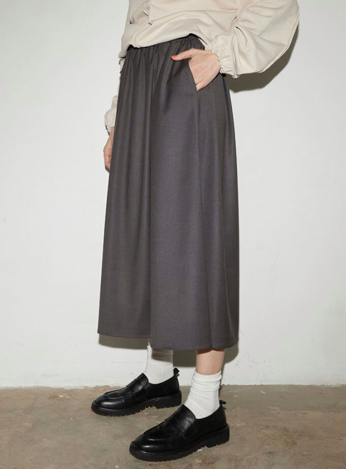 Міді спідниця сірого кольору з декоративним елементом NESAMOVYTO (NST_Skrt)