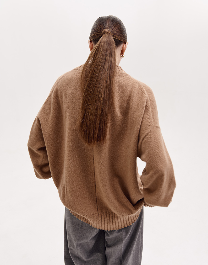 8208_PS Светр об'ємний з вовни мериноса та кашеміру FIORE BIANCO (FRBC_ovcash_beige) - фото 5