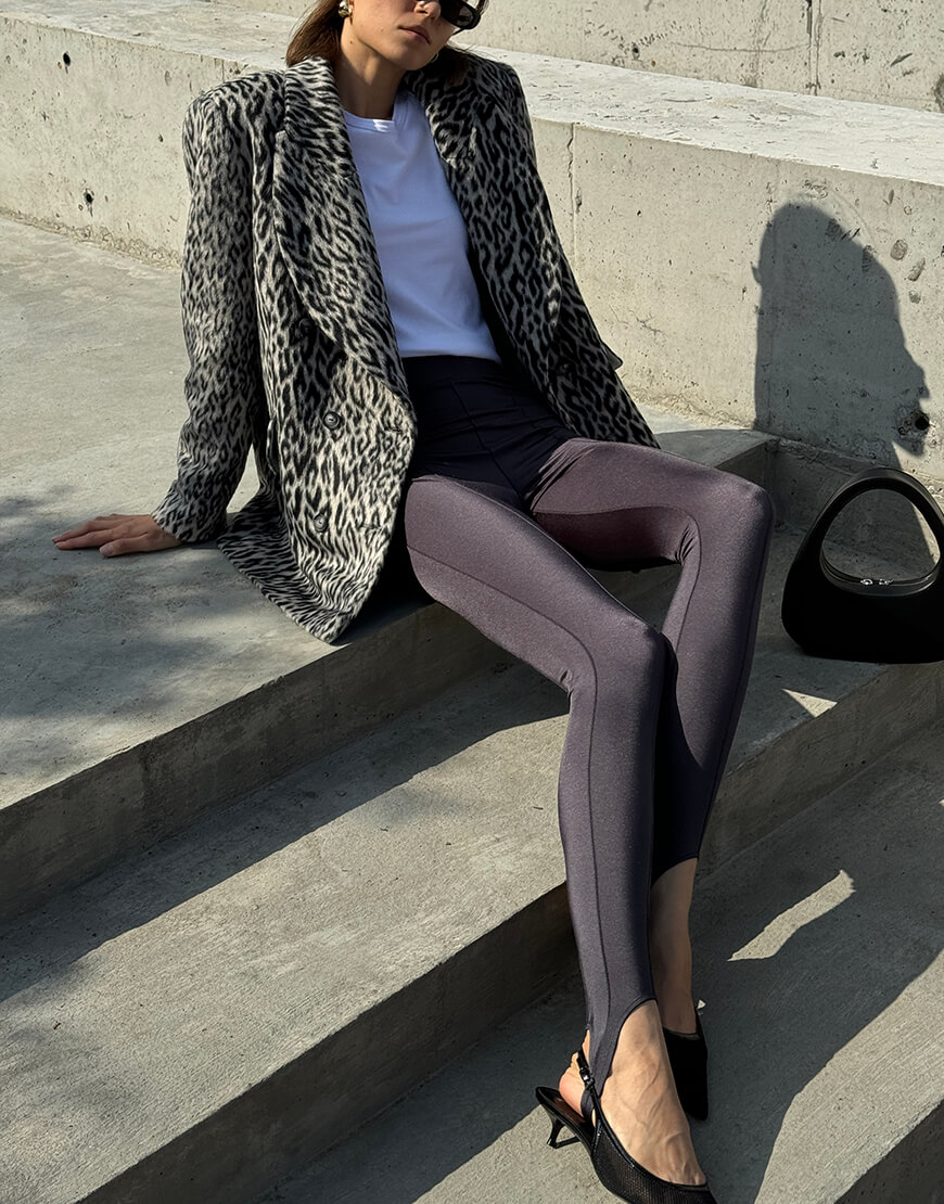 IMG_6723 Легінси з високою посадкою та штрипками IRARO (IR_FW24_BL_007) - фото 3