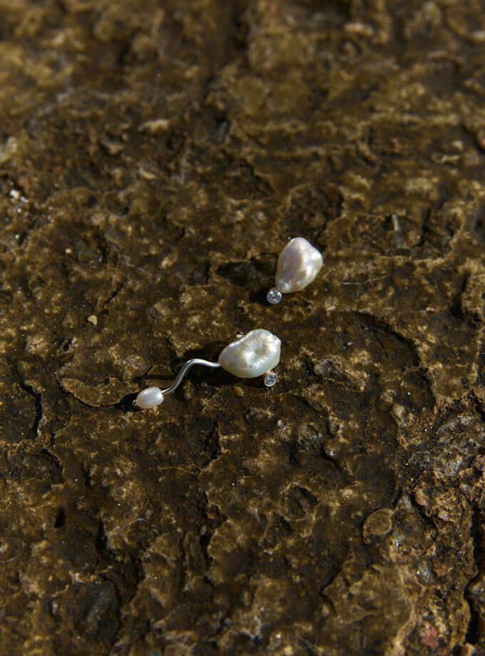 Асиметричні сережки з баровими перлинами SOLAR SILVER (SLSR_SSER_072)