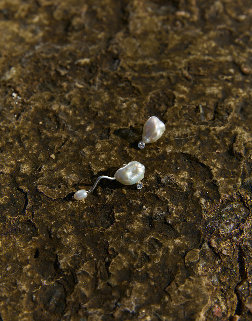 ss1227 Асиметричні сережки з баровими перлинами SOLAR SILVER (SLSR_SSER_072) - фото 2