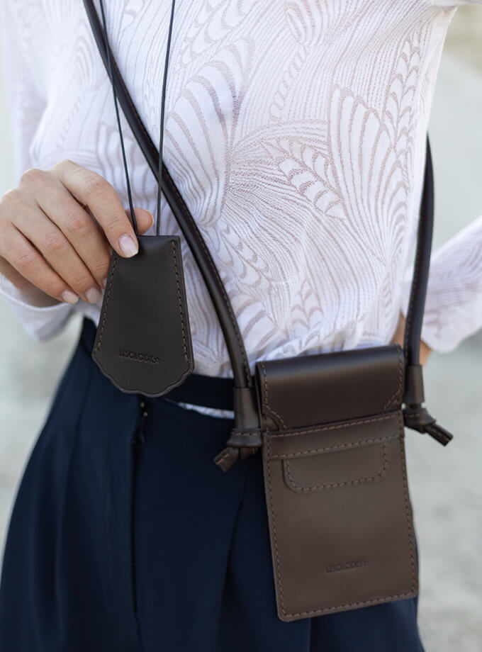 Шкіряна сумка-чохол у кольорі темний шоколад LiSOLODKA (LS_6711_24)