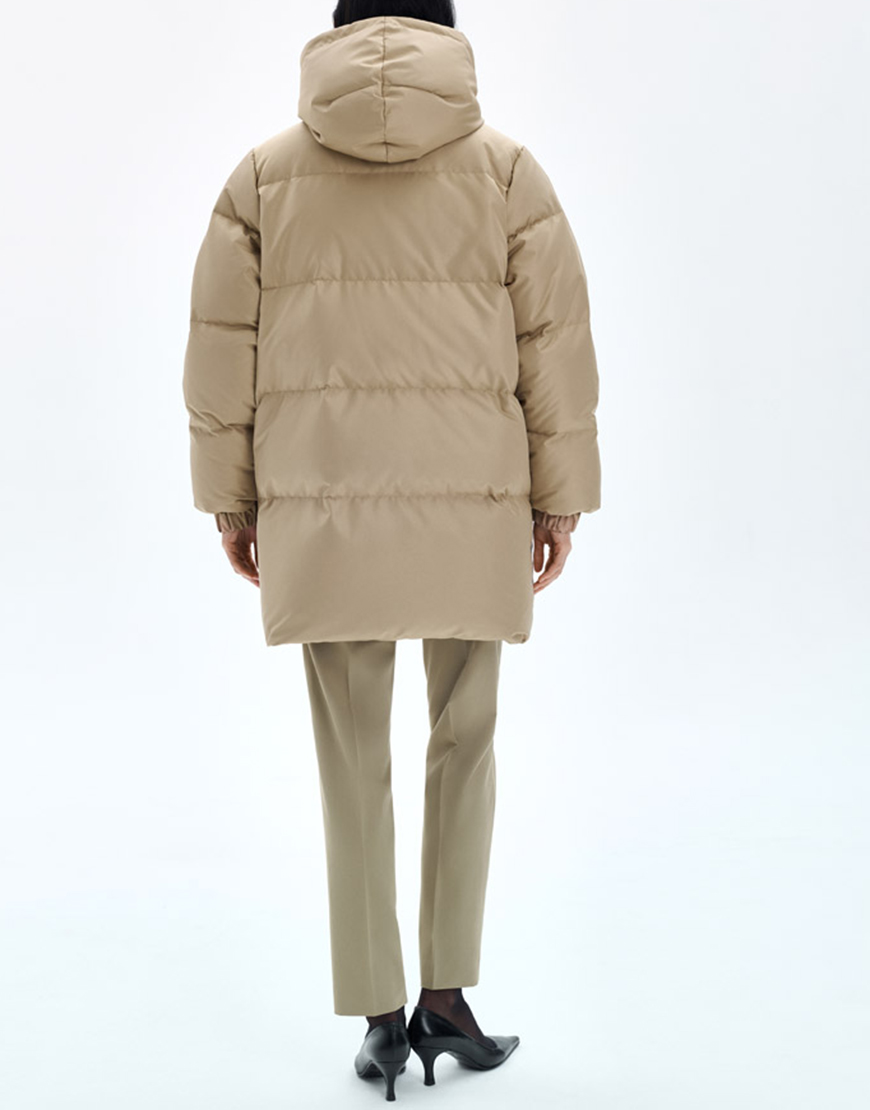 AW-21-18sand (1) Пуфер Tiffany середньої довжини овесрайз крою MARCHI (MRCH_AW-21-18sand) - фото 2