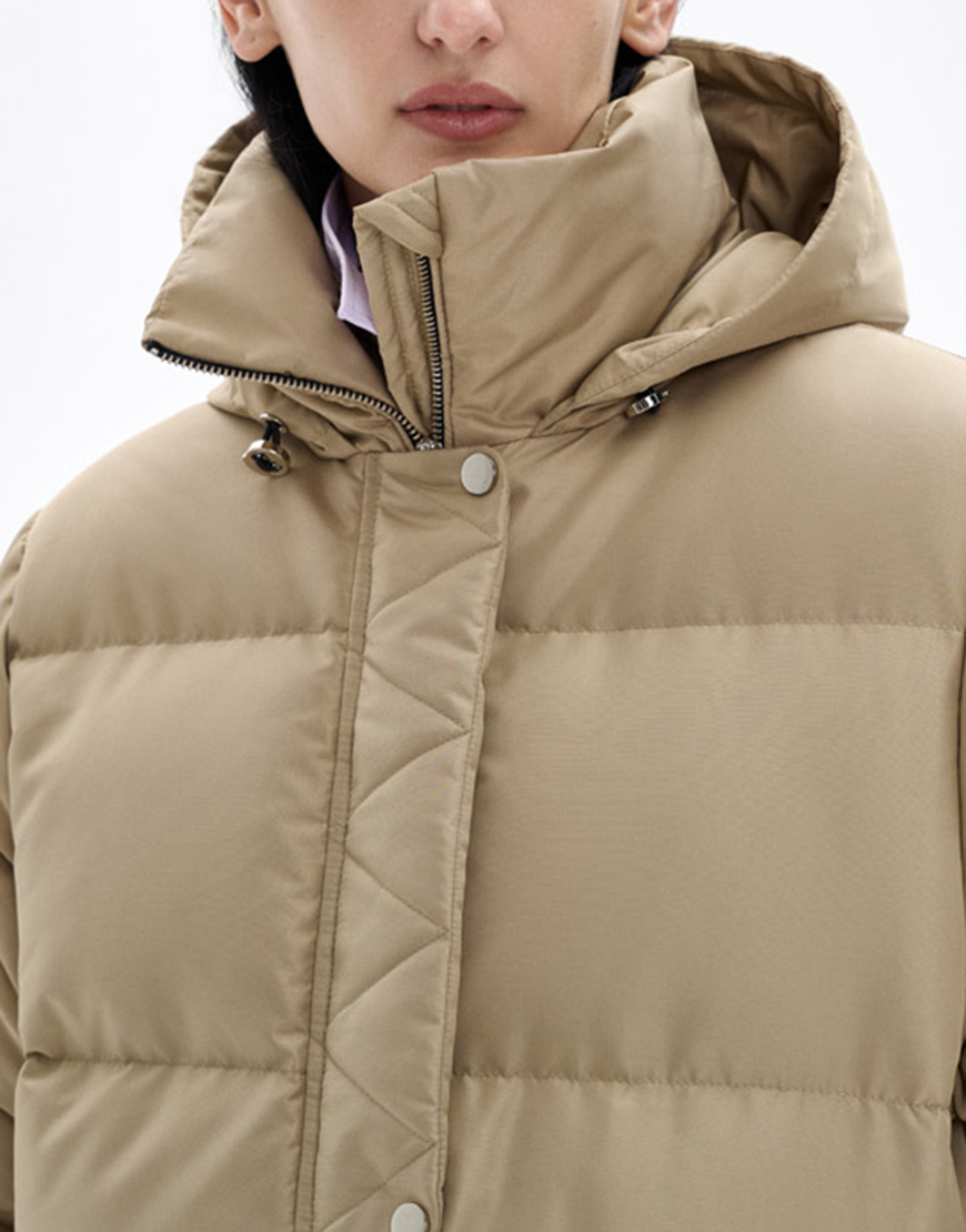 AW-21-18sand (2) Пуфер Tiffany середньої довжини овесрайз крою MARCHI (MRCH_AW-21-18sand) - фото 3