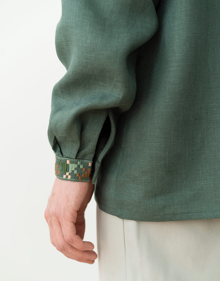 SgWK8QTJKKz5harQsQ8zoTur8gYLyYqlFjAsGEWZ Чоловіча вишиванка з піксельним орнаментом дубового листя Velych ETNODIM (ETN_Velych) - фото 5