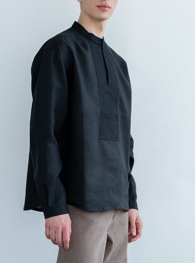 Чоловіча чорна вишиванка з орнаментом в тон Apollo Black ETNODIM (ETN_Apollo_Black)