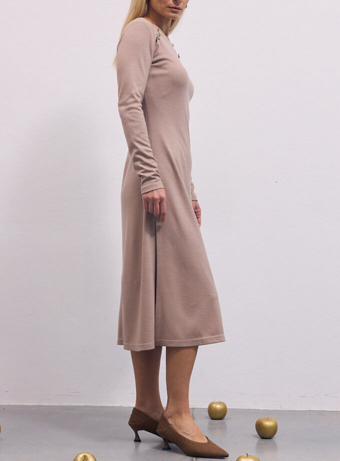 Сукня з бежевого трикотажу NAGRODZKI.S (NGRDZK_1004)