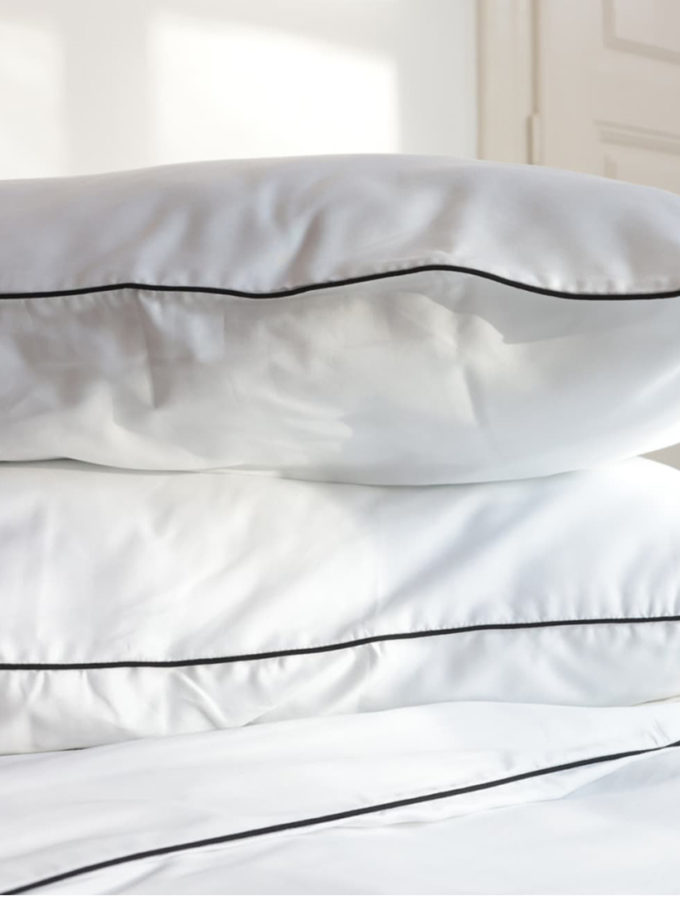 Комплект постільної білизни Білий сатин з чорним кантом BEDCLOZZZES (BEDCLZ_12862-1)