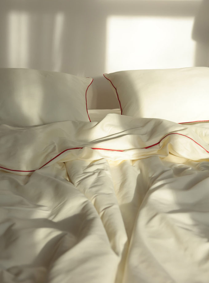Комплект постільної білизни Молочний сатин з червоним кантом BEDCLOZZZES (BEDCLZ_12862-1-1)