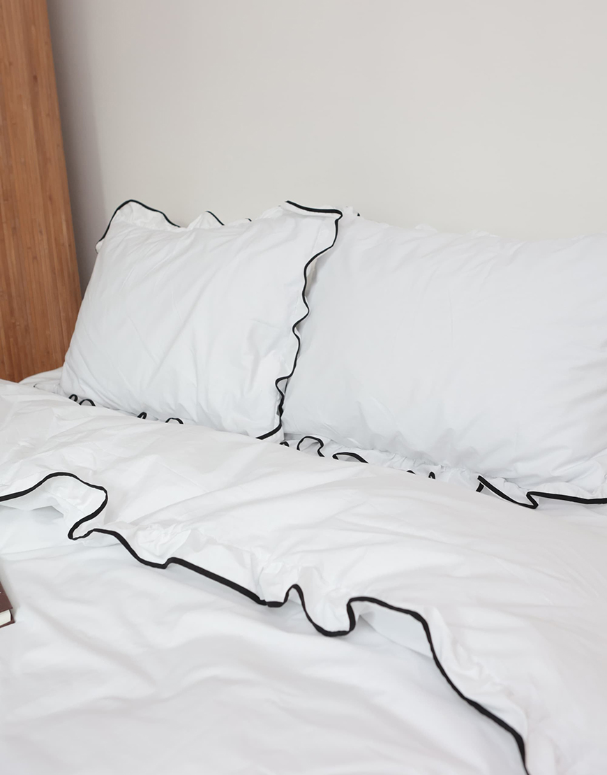 AZ1A6270-pichi Комплект постільної білизни з рюшами та чорним кантом BEDCLOZZZES (BEDCLZ_3921-1-1) - фото 3