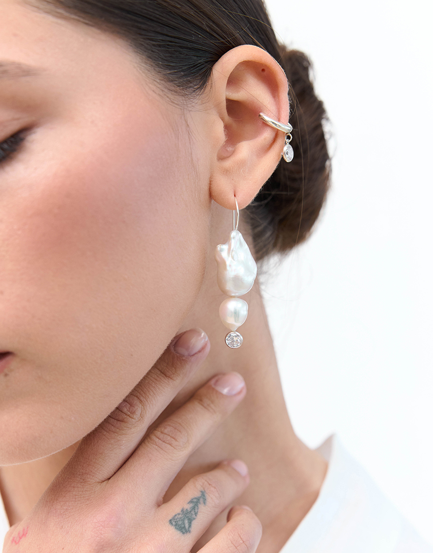 bo content2718 Сережки з бароковими перлинами та фіанітами SOLAR SILVER (SLSR_SSER_083) - фото 3