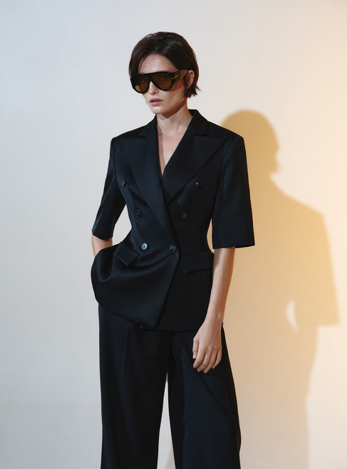 Чорний жакет із вкороченим рукавом AMBITNA (Ambtn_22)