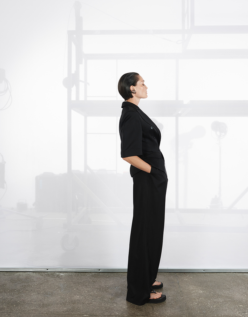 ambitna157832 Чорні брюки палаццо — свобода руху AMBITNA (Ambtn_19_bg-1) - фото 2