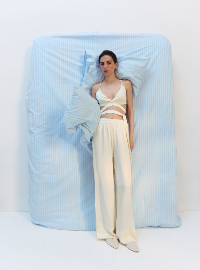 Брюки з сатину на гумці молочні THE LACE (TLA_00003237)