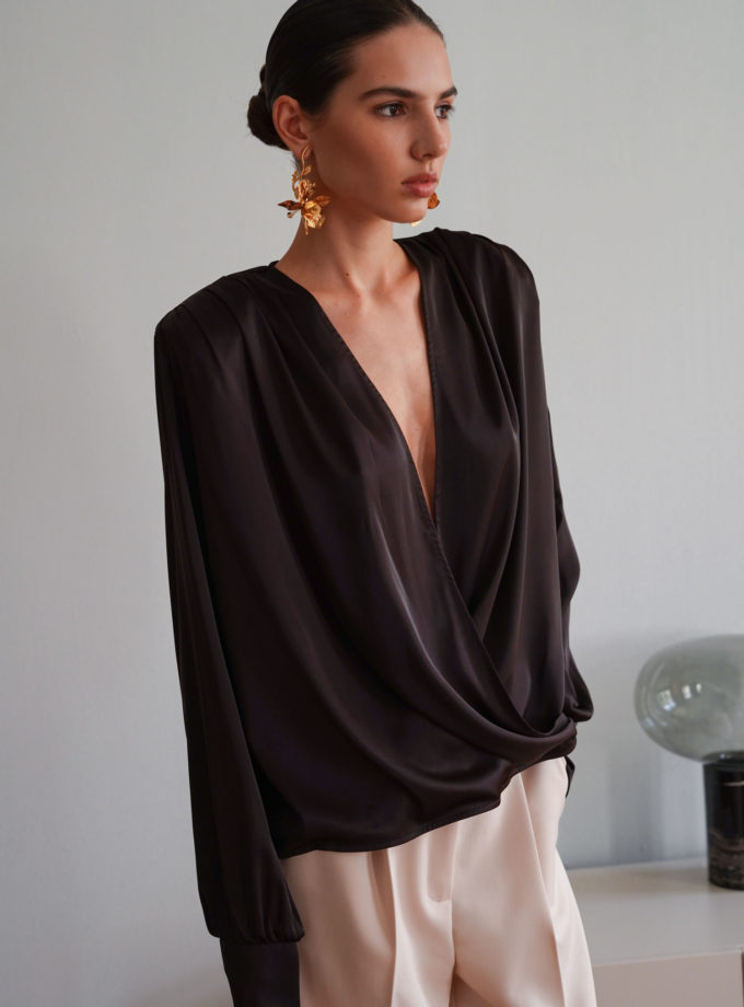 Блуза сатинова зі складами темно-шоколадна THE LACE (TLA_00003366)