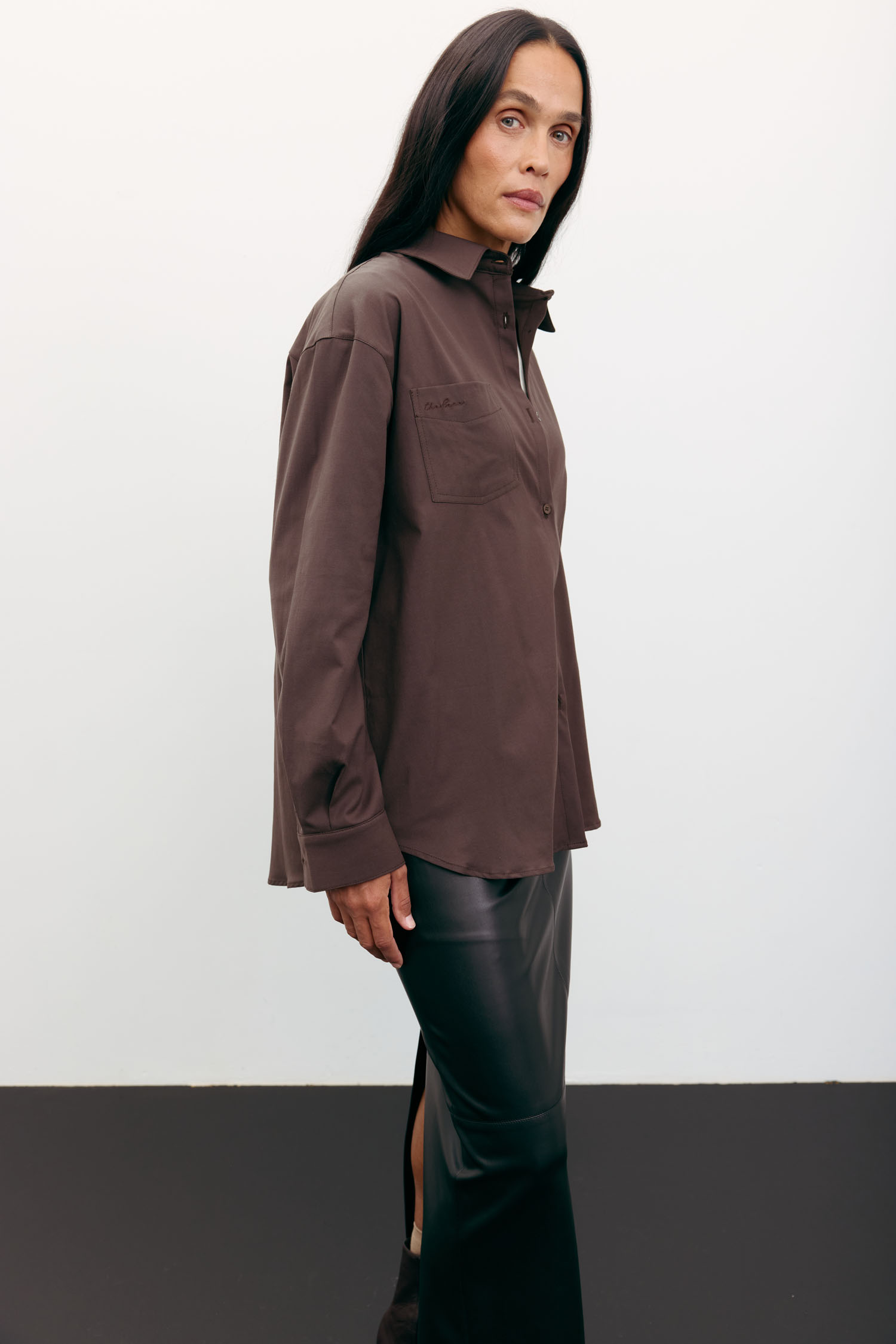 00003486-4 Сорочка оверсайз з вишивкою шоколадна THE LACE (TLA_00003486) - фото 4