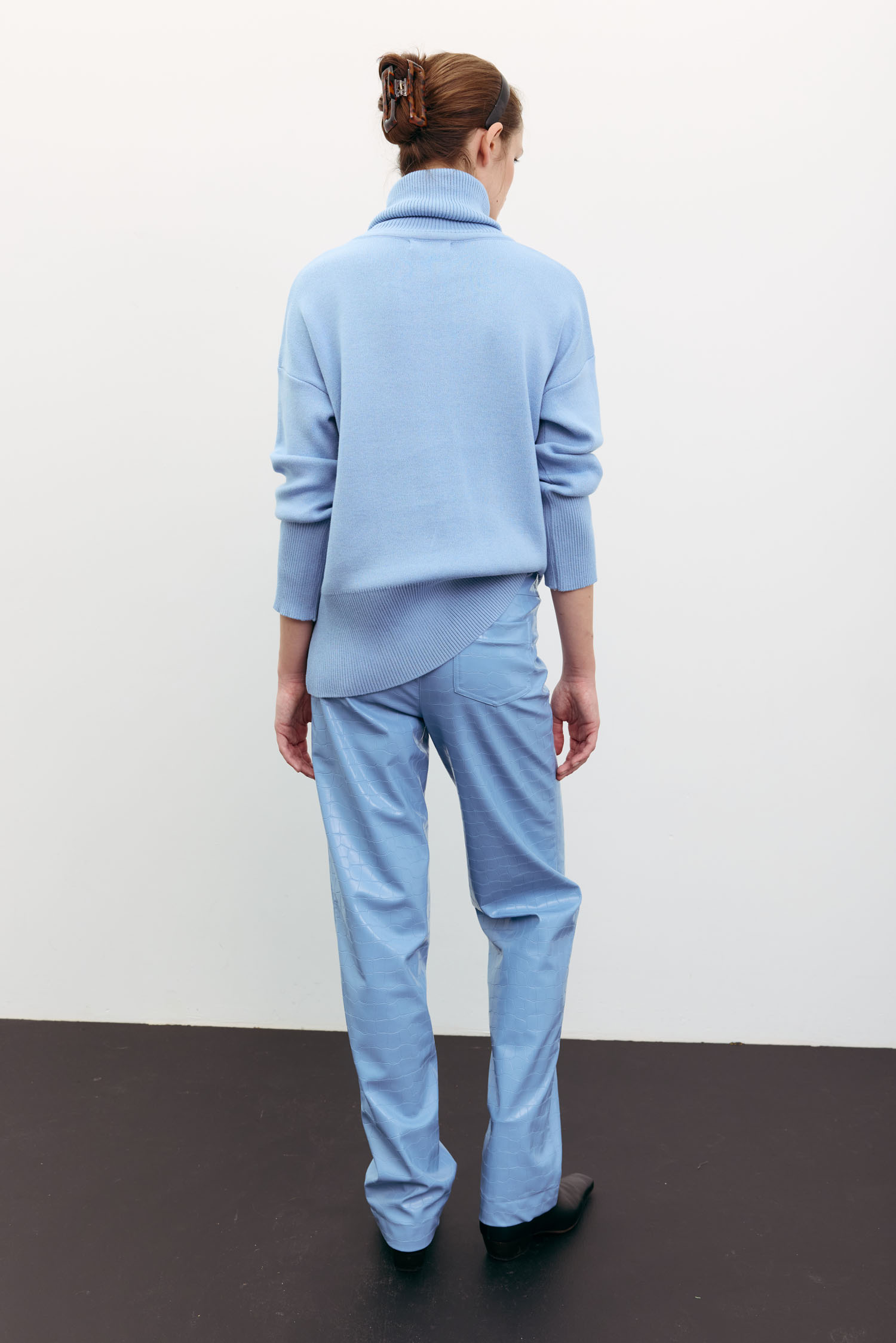 00003547-5 Трикотажний светр з об'ємною горловиною блакитний THE LACE (TLA_00003547) - фото 5