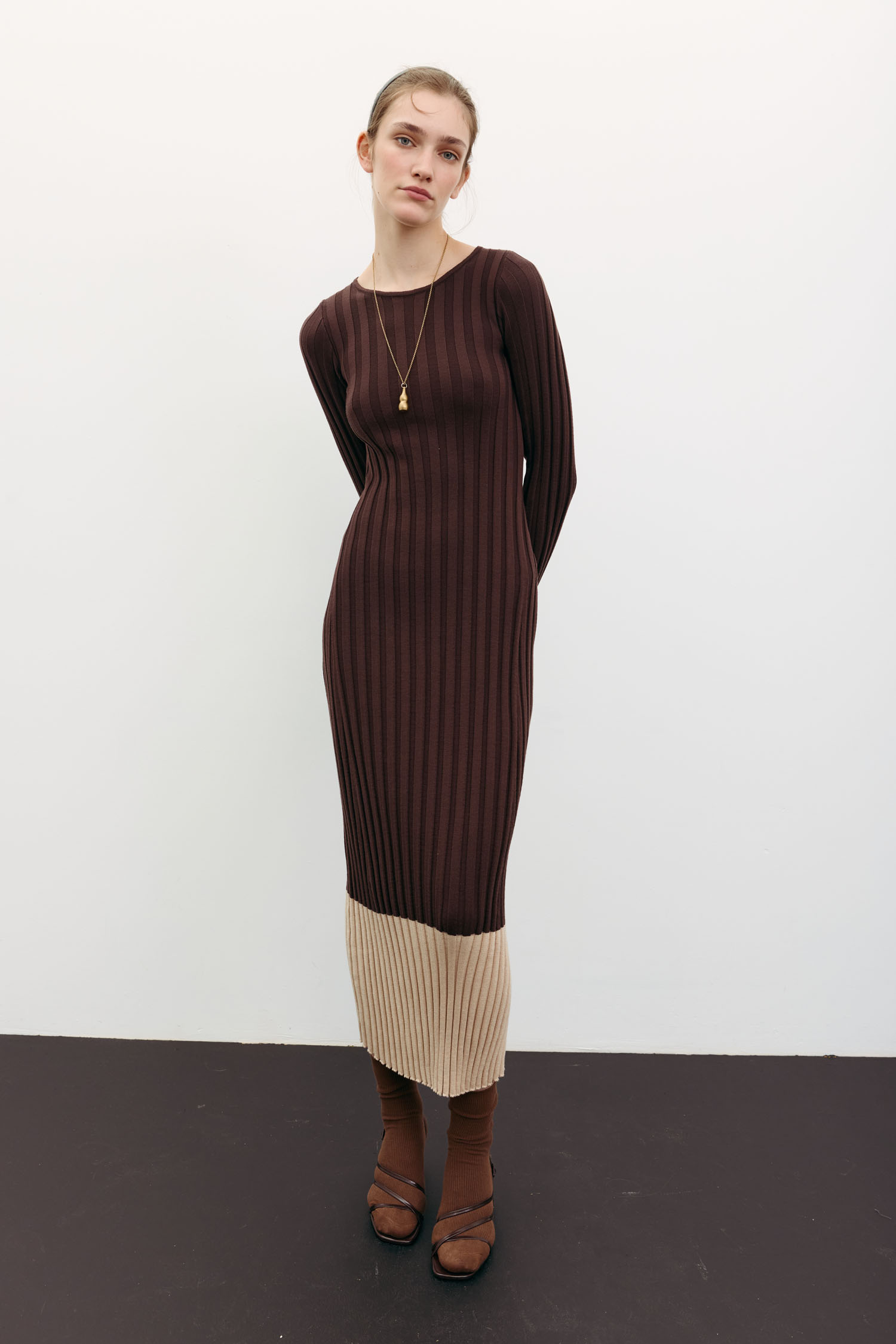 00003553-4 Трикотажна сукня максі з кремовим низом шоколадна THE LACE (TLA_00003553) - фото 4