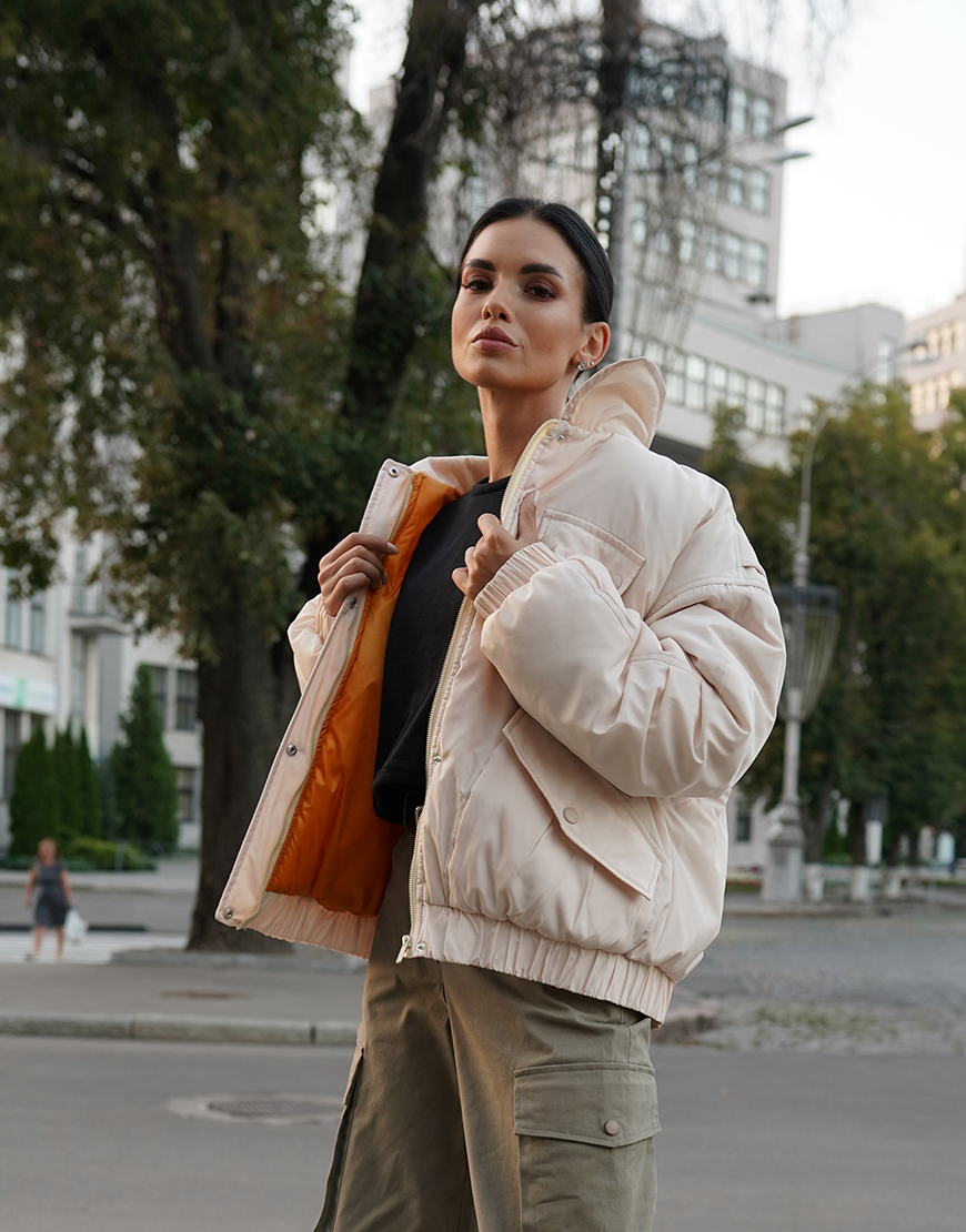 DSC00250 Плащовий демісезонний бомбер ванільний GET DRESSED. (GD_WGD_WS25_12-1) - фото 3