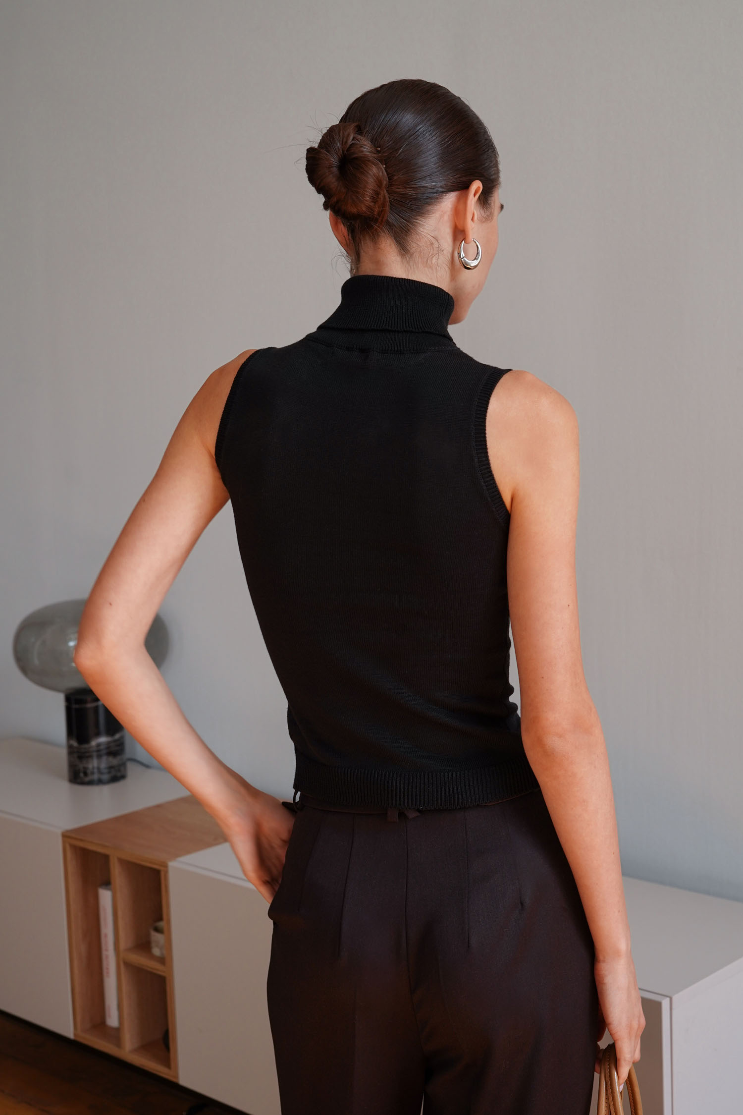 00003338-3 Трикотажний топ із високою горловиною чорний THE LACE (TLA_00003338) - фото 3