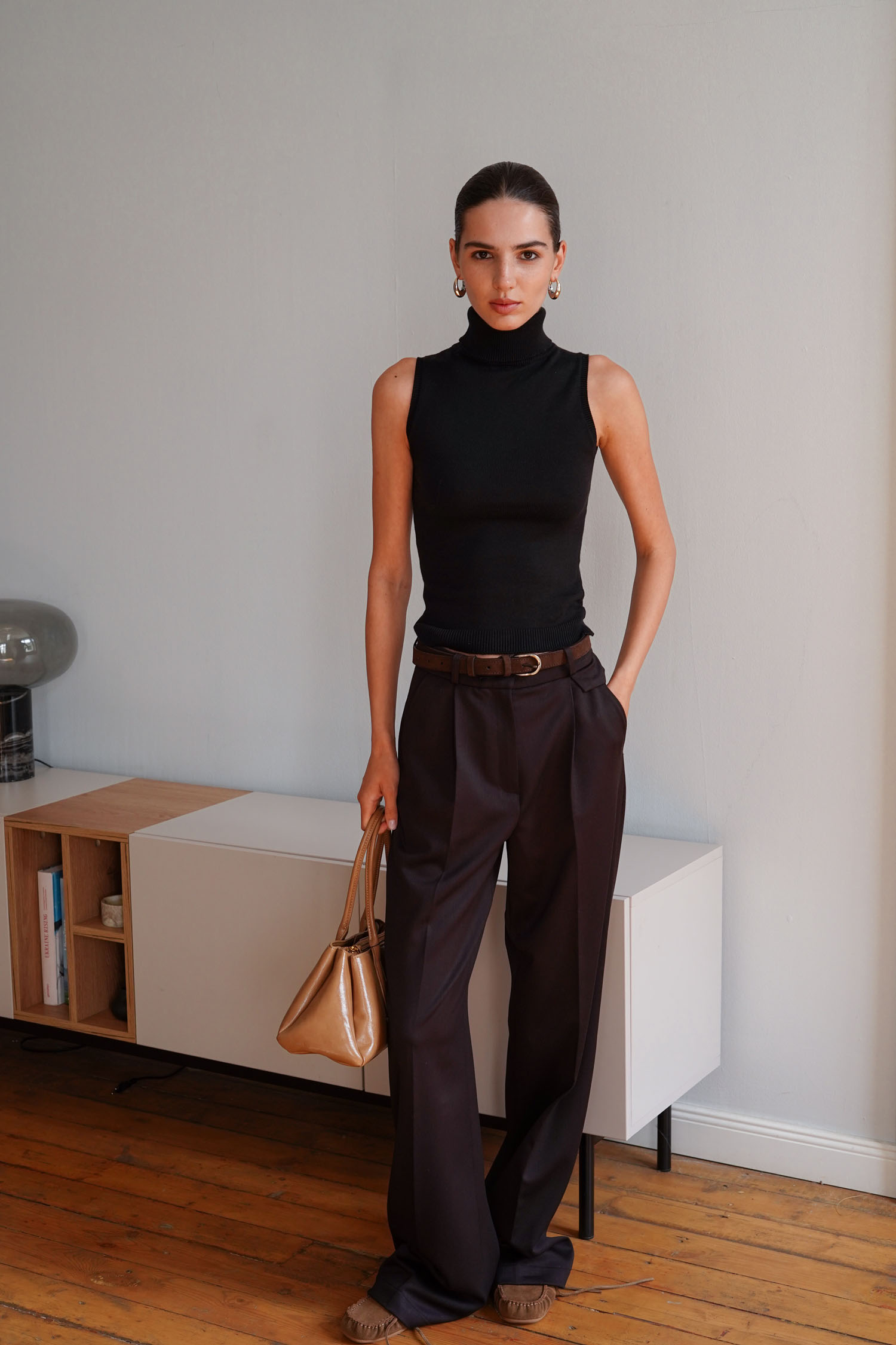 00003338-4 Трикотажний топ із високою горловиною чорний THE LACE (TLA_00003338) - фото 4