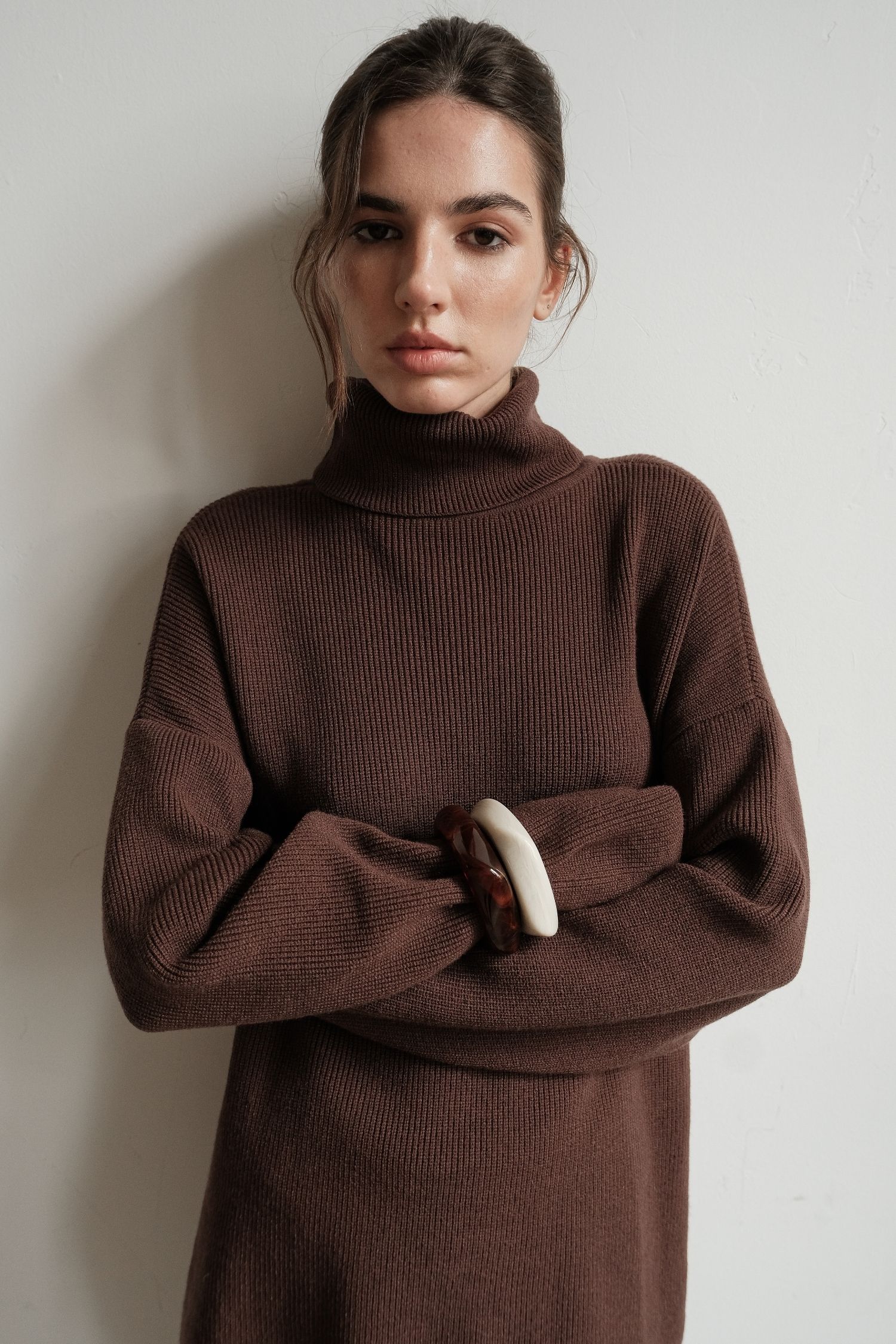 00003612-4 Светр трикотажний прямого крою з горловиною шоколадний THE LACE (TLA_00003612) - фото 4
