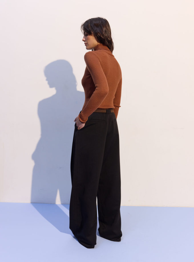 Брюки з декоративними складами чорні Modena THE LACE (TLA_00003734)