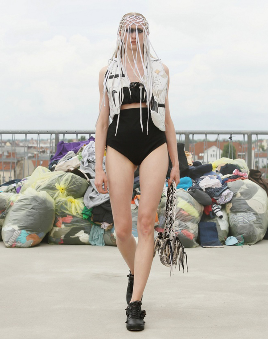 PLNGNS_SS25_Look10_SOCIAL_by_Boris Marberg_for_BFW Асиметричний шкіряний жилет PLNGNS (PLNGNS_LTHR-ASMTRC-VST-0053) - фото 3