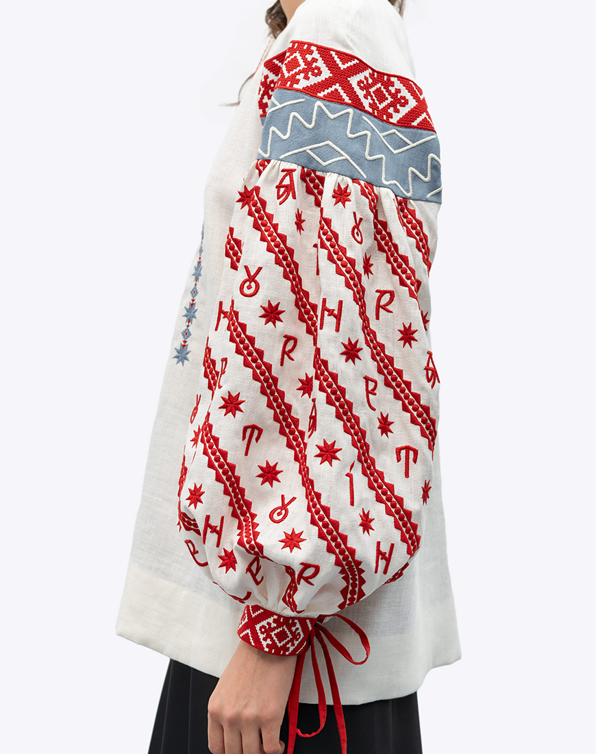 TGJszTo2dBt0BabMPS60YQfTp7ZtuGVksYobtFiD Жіноча вишита блуза присвячена абетці Rutenia ETNODIM (ETN_Rutenia) - фото 4