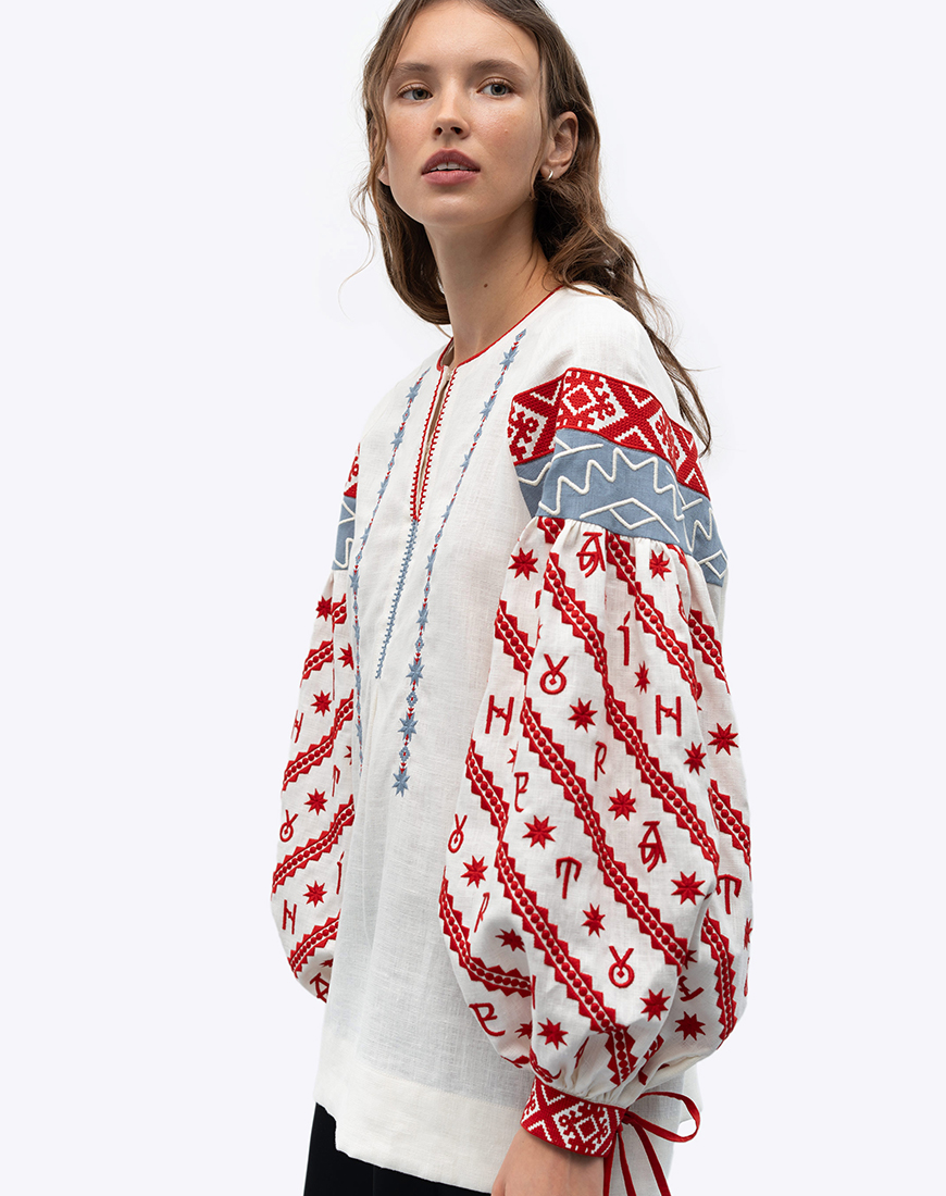 TwVRiSLBCNoVM5q79VX9gt9qTCixENvRZ5xM0POh Жіноча вишита блуза присвячена абетці Rutenia ETNODIM (ETN_Rutenia) - фото 5