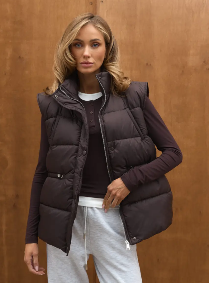 Жилет Утеплений з затяжками OW001 коричневий TWICE (TWC_2439-9909-zhilet_br)