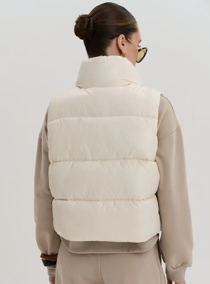 Жилет вкорочений OW 36 молочний TWICE (TWC_3351-105462-zhilet_mlk)