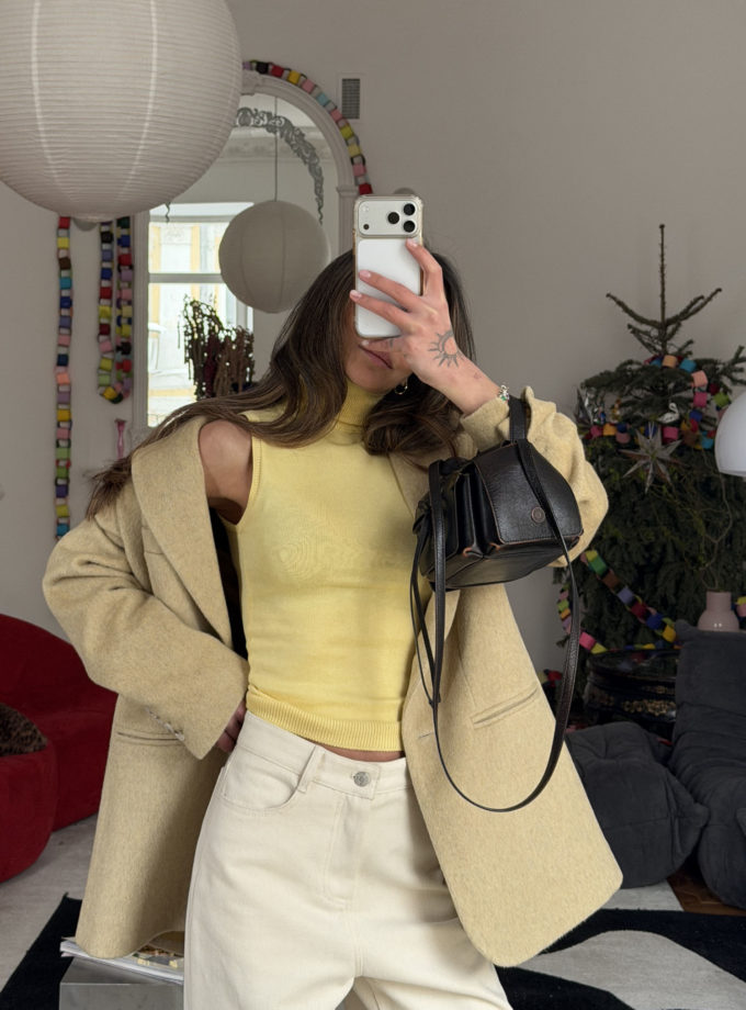 Трикотажний топ із високою горловиною лимонний THE LACE (TLA_00003807)