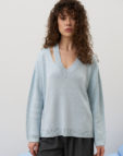 Віскозний джемпер з V-подібним вирізом Quiet SAVOUR (SVR_JR-1364-bl)