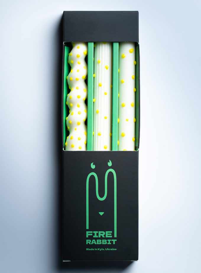 Набір свічок білі в жовту крапку FIRE RABBIT (FR-00-16)